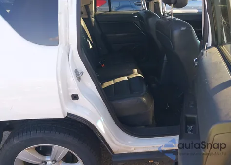 2014 Jeep Compass Sport z USA, uszkodzony, nr VIN 1C4NJDBB1ED528753